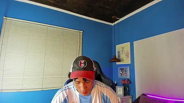 KaryBig3 online show from March 19, 2025, 7:18 am