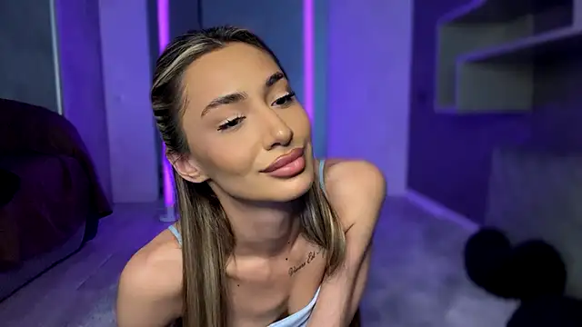 Snapshot of alissadreams chatting on June 25, 2026, 3:39 pm alissadreams online show from June 25, 2026, 3:39 pm