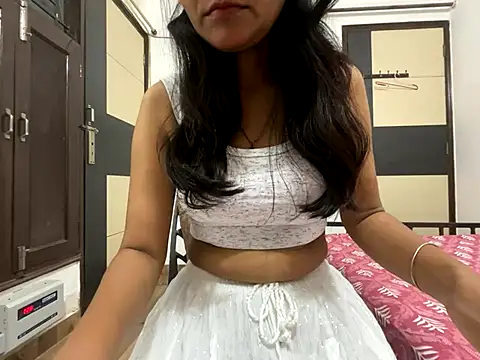 aliya bhatt online show from October 4, 2025, 4:19 pm