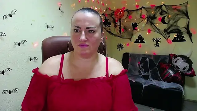 DianaMGG online show from October 27, 2025, 6:14 am