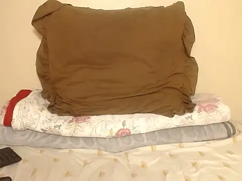 Karishma99  online show from December 21, 2025, 10:10 pm