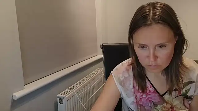 eatmypie69 online show from June 18, 2026, 9:31 pm