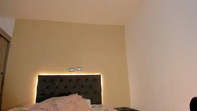 Snapshot of ZahraRose chatting on November 4, 2025, 8:45 pm ZahraRose online show from November 4, 2025, 8:45 pm