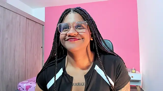 Snapshot of ZahraRose chatting on November 27, 2025, 6:30 pm ZahraRose online show from November 27, 2025, 6:30 pm