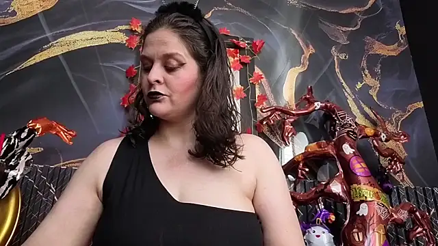 AmandaKovich online show from October 29, 2025, 7:35 pm