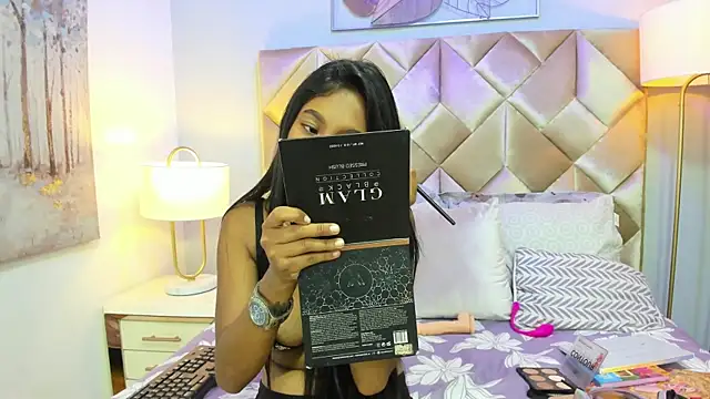 JasmineRoss 1 online show from March 14, 2025, 7:23 pm