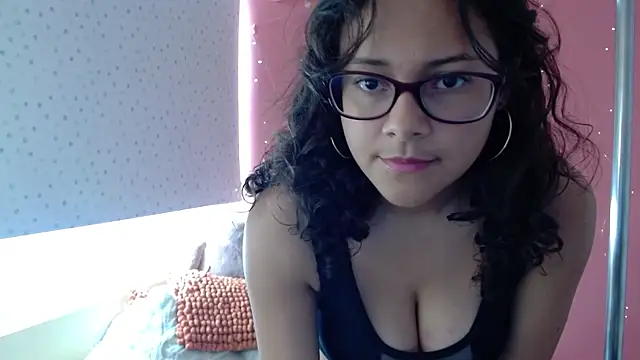 Snapshot of morahaze chatting on January 6, 2025, 7:35 pm morahaze online show from January 6, 2025, 7:35 pm