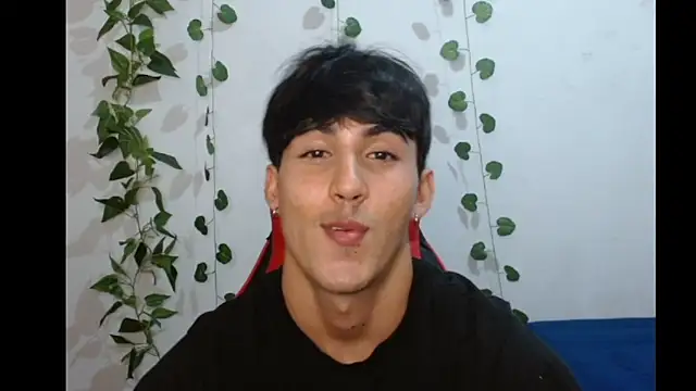 Snapshot of neithanzynxx chatting on March 4, 2025, 7:43 pm neithanzynxx online show from March 4, 2025, 7:43 pm