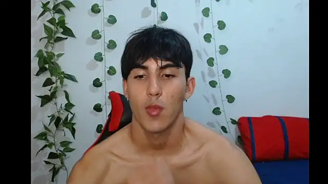 Snapshot of neithanzynxx chatting on February 28, 2025, 10:39 pm neithanzynxx online show from February 28, 2025, 10:39 pm