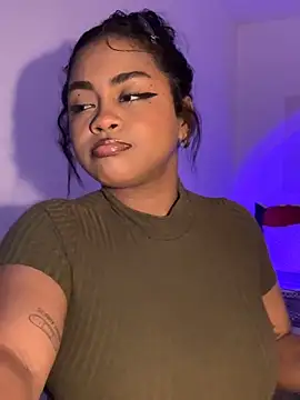 Dahiana Giil online show from October 29, 2025, 6:45 am