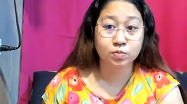 hotchubby88 online show from February 5, 2025, 2:29 am