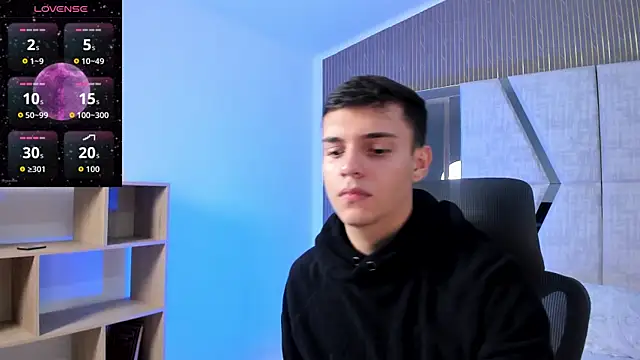 JacobRoberts1 online show from November 14, 2025, 8:45 pm