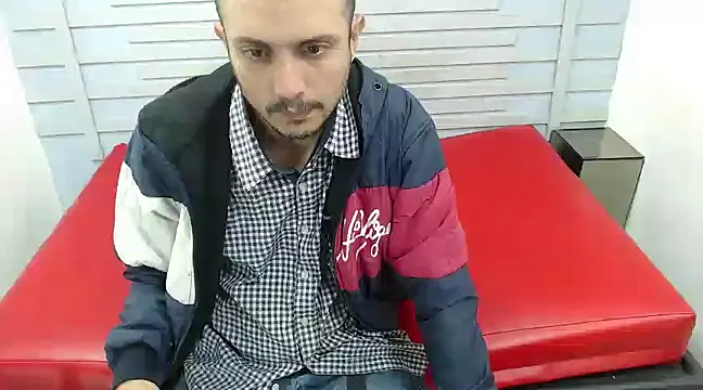 JhonTorres018 online show from February 27, 2025, 7:15 pm