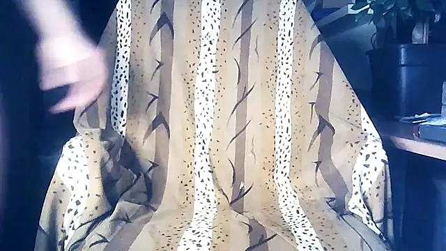 liquidio online show from December 17, 2025, 6:35 pm