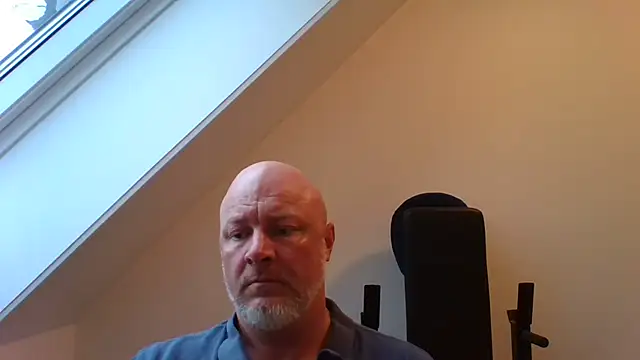 Lucifer29cm online show from October 30, 2025, 8:34 am