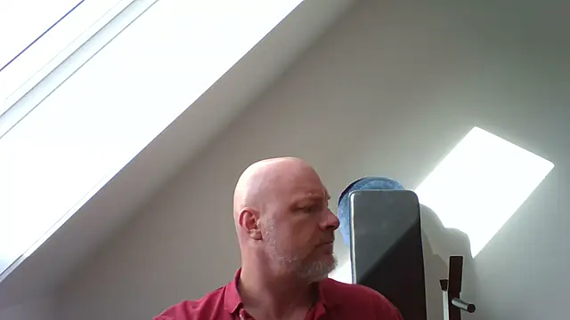 Lucifer29cm online show from October 31, 2025, 11:51 am