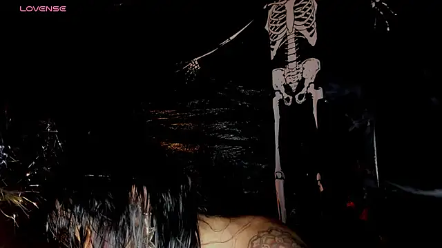 Skay Hot online show from October 16, 2025, 10:40 pm