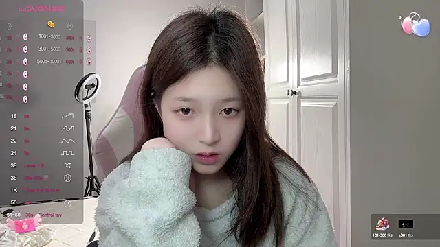 YaYa-521 online show from March 18, 2025, 6:39 pm