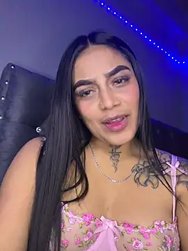 Emily sharlot online show from July 17, 2026, 3:04 am