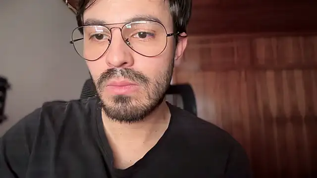 Snapshot of charlie_dom chatting on February 15, 2025, 5:39 pm charlie dom online show from February 15, 2025, 5:39 pm