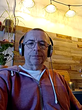 Snapshot of Xavspank2 chatting on March 9, 2026, 10:52 am Xavspank2 online show from March 9, 2026, 10:52 am