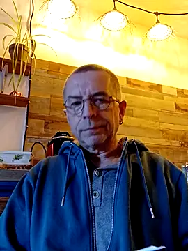 Snapshot of Xavspank2 chatting on November 13, 2025, 9:35 am Xavspank2 online show from November 13, 2025, 9:35 am