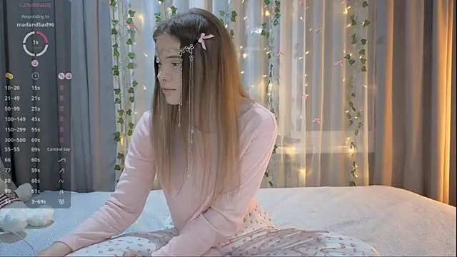 CarolinePepper online show from February 6, 2026, 1:51 pm