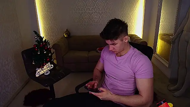 MaxKaiden online show from November 27, 2025, 5:41 am