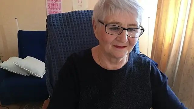 Snapshot of Sandra_Snowflake chatting on June 1, 2026, 11:54 am Sandra Snowflake online show from June 1, 2026, 11:54 am