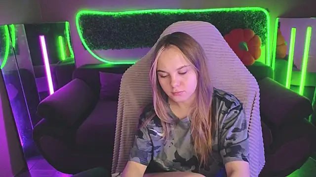 Dyna bae online show from November 26, 2025, 9:09 am