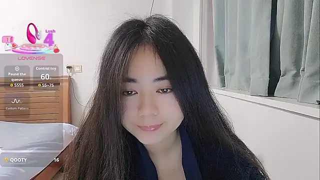 Snapshot of Lucy-xixi chatting on February 18, 2026, 6:55 am Lucy-xixi online show from February 18, 2026, 6:55 am