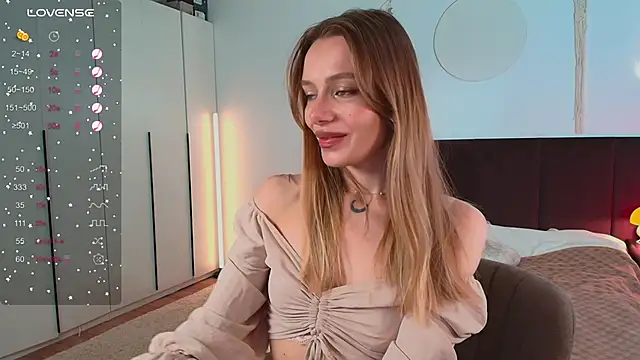 Snapshot of LunaticaBae chatting on October 19, 2025, 2:58 am LunaticaBae online show from October 19, 2025, 2:58 am