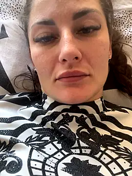 Veronicavirus online show from November 2, 2025, 8:19 am