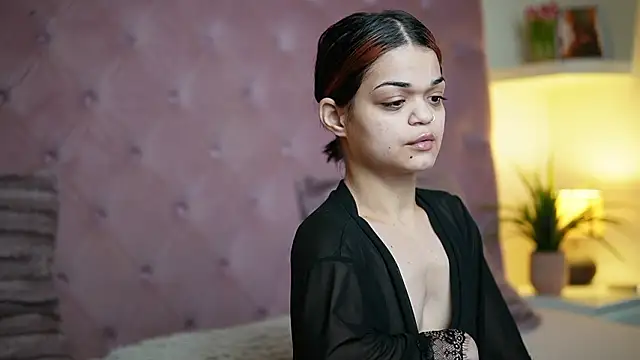 MaiaMini online show from February 21, 2026, 10:34 pm