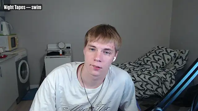Snapshot of yourlildemon chatting on July 1, 2026, 7:58 pm yourlildemon online show from July 1, 2026, 7:58 pm