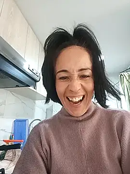 Coeur de luxure online show from October 13, 2025, 4:52 pm