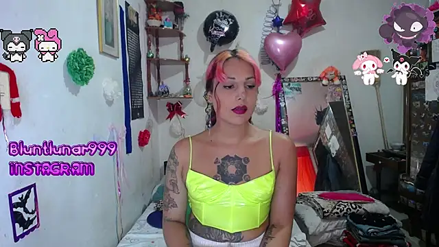 purplekattlyn online show from February 17, 2025, 4:39 pm