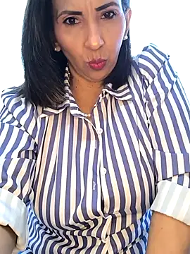 Snapshot of Mrsvictoriaaa chatting on October 9, 2025, 7:47 pm Mrsvictoriaaa online show from October 9, 2025, 7:47 pm