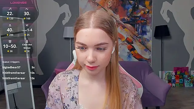 Snapshot of FloraBonde chatting on October 30, 2025, 10:13 am FloraBonde online show from October 30, 2025, 10:13 am