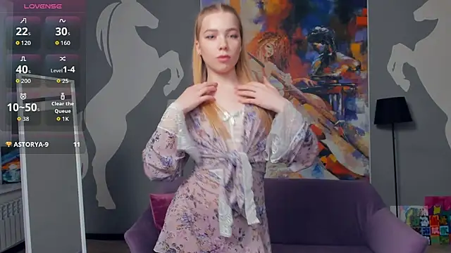 Snapshot of FloraBonde chatting on October 23, 2025, 10:58 am FloraBonde online show from October 23, 2025, 10:58 am