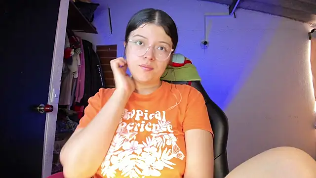 Emily  katz online show from April 22, 2026, 2:46 pm