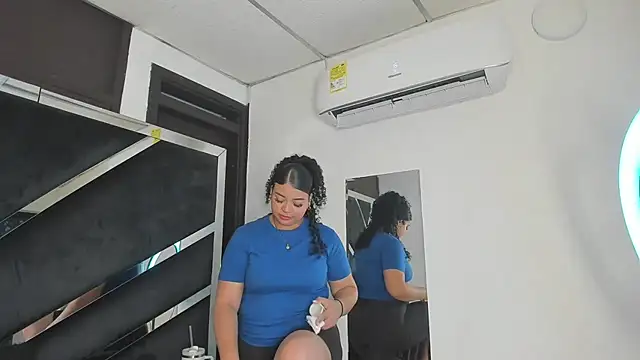 Snapshot of Rubyxht chatting on November 23, 2025, 12:37 pm Rubyxht online show from November 23, 2025, 12:37 pm