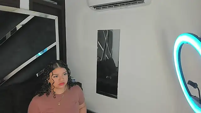 Snapshot of Rubyxht chatting on December 5, 2025, 12:48 pm Rubyxht online show from December 5, 2025, 12:48 pm