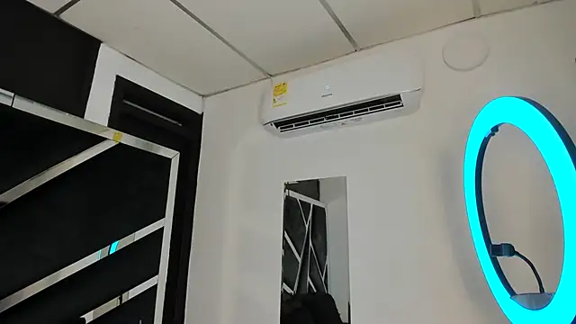 Snapshot of Rubyxht chatting on January 8, 2026, 12:44 pm Rubyxht online show from January 8, 2026, 12:44 pm