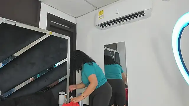 Rubyxht online show from October 26, 2025, 12:49 pm