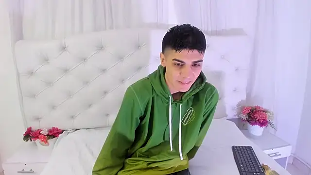 frank jhonsson online show from October 8, 2025, 7:14 pm