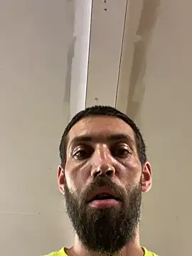 Snapshot of QueenM3 chatting on October 2, 2025, 8:23 pm QueenM3 online show from October 2, 2025, 8:23 pm