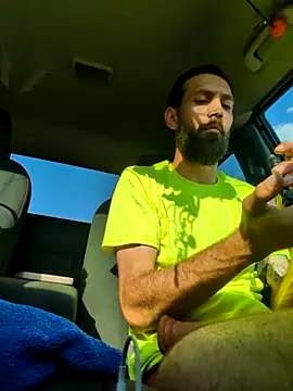 Snapshot of QueenM3 chatting on October 4, 2025, 8:54 pm QueenM3 online show from October 4, 2025, 8:54 pm