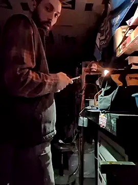 Snapshot of QueenM3 chatting on February 16, 2025, 3:47 am QueenM3 online show from February 16, 2025, 3:47 am