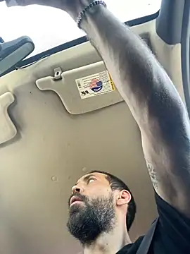 Snapshot of QueenM3 chatting on September 10, 2025, 4:28 pm QueenM3 online show from September 10, 2025, 4:28 pm